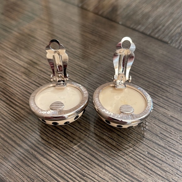 Vintage Edwin Pearl Polka Dot Round Dome Clip Earrings - Picture 7 of 12